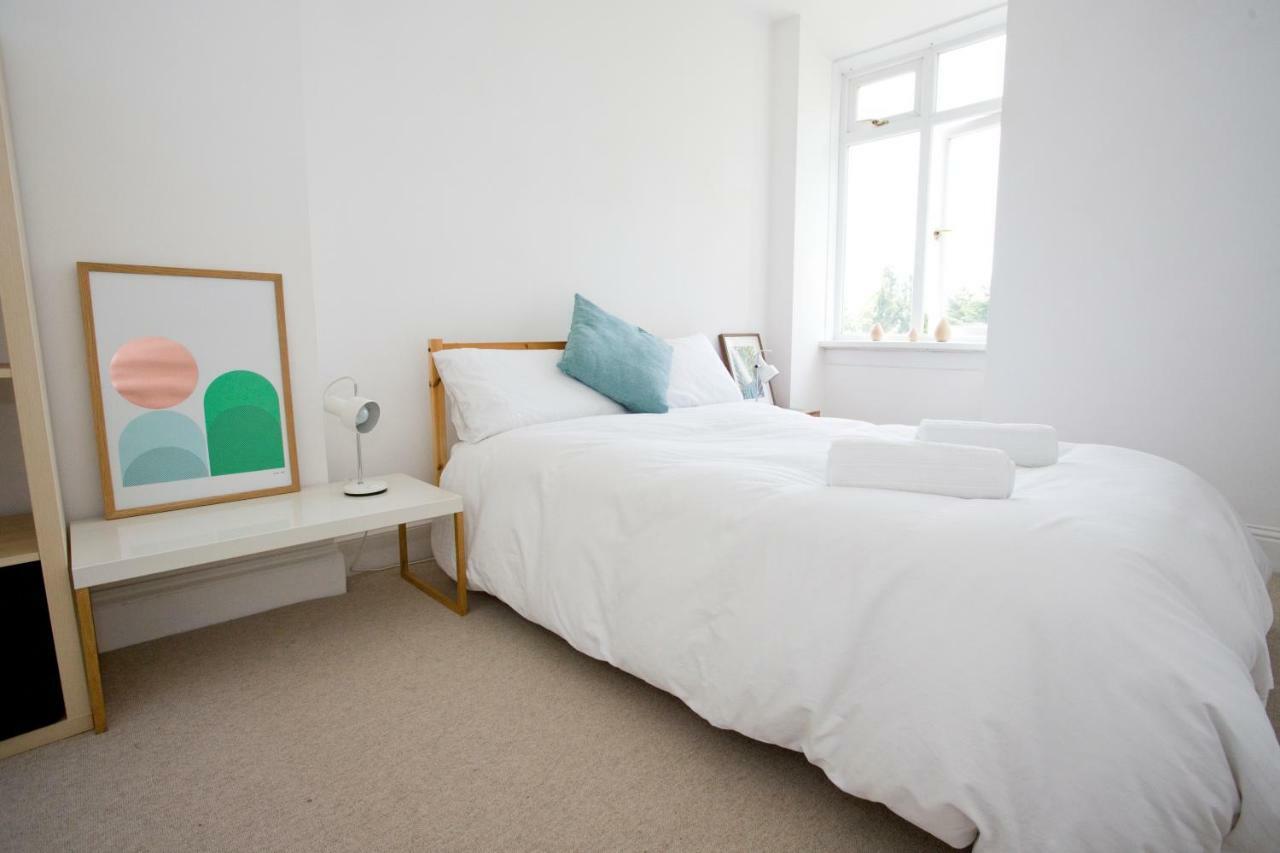 Bright 2 Bedroom Apt - Great Location - Free Parking Bournemouth Luaran gambar