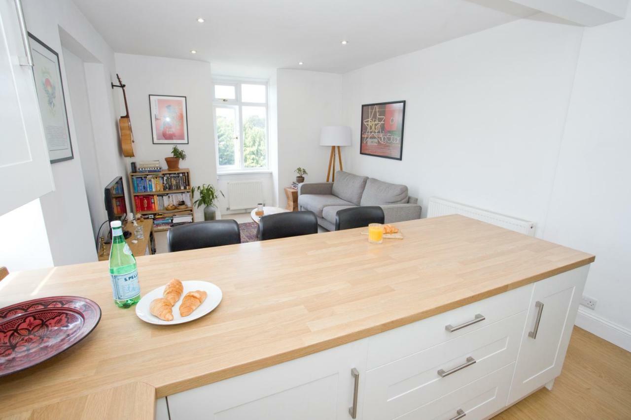 Bright 2 Bedroom Apt - Great Location - Free Parking Bournemouth Luaran gambar