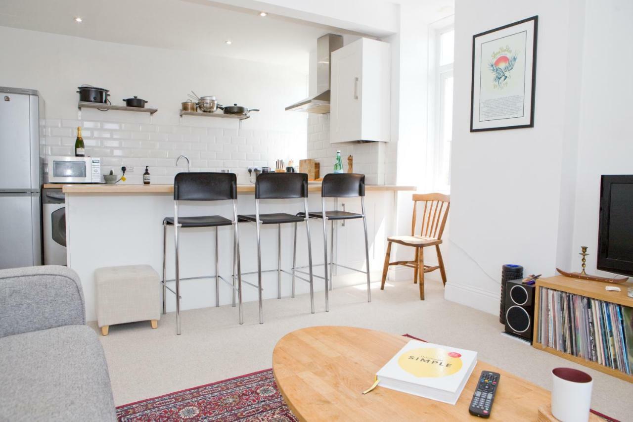 Bright 2 Bedroom Apt - Great Location - Free Parking Bournemouth Luaran gambar